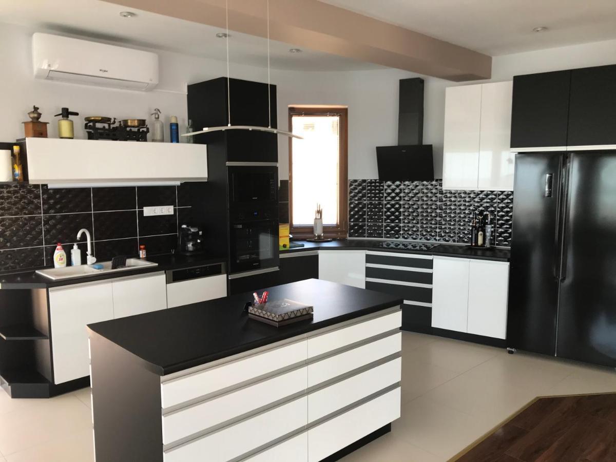 Royal Villa קסזטלי מראה חיצוני תמונה