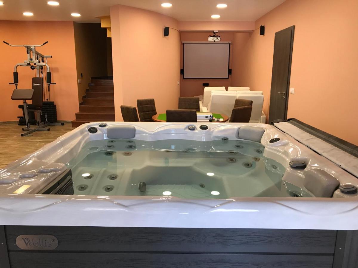 Royal Villa קסזטלי מראה חיצוני תמונה