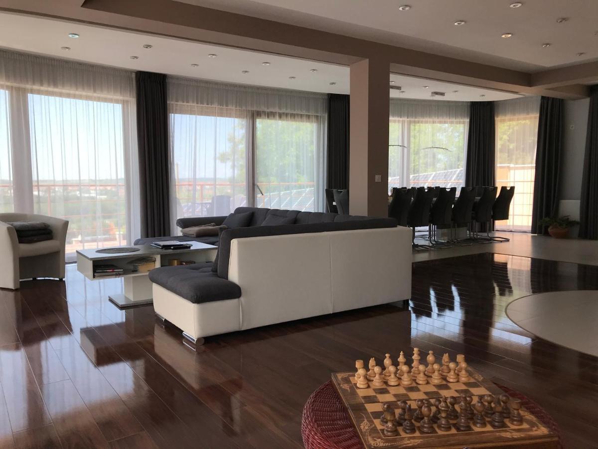Royal Villa קסזטלי מראה חיצוני תמונה