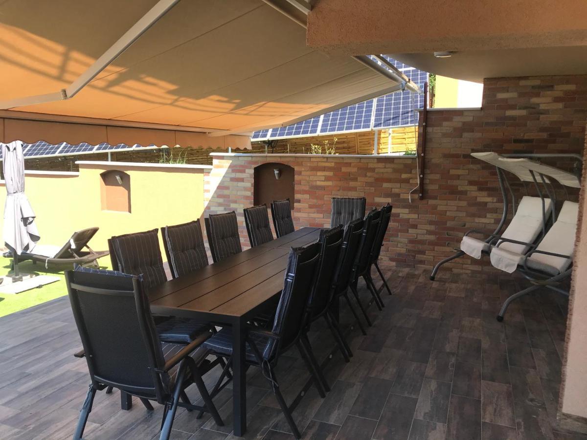 Royal Villa קסזטלי מראה חיצוני תמונה