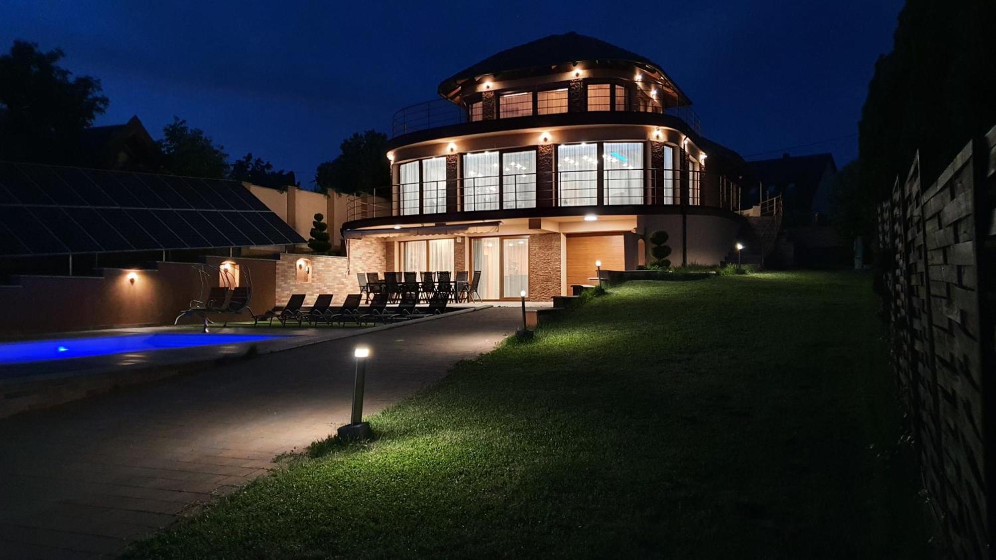 Royal Villa קסזטלי מראה חיצוני תמונה