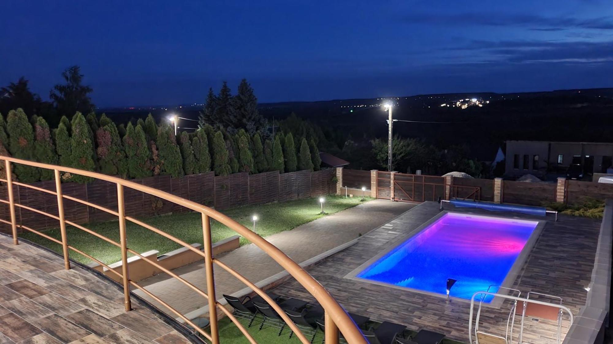 Royal Villa קסזטלי מראה חיצוני תמונה